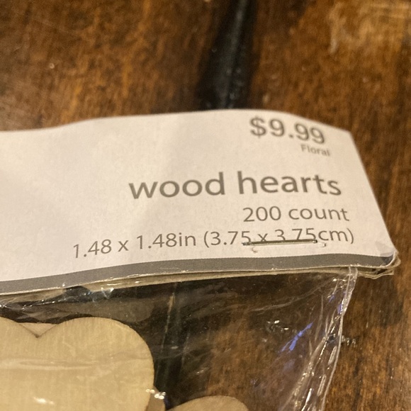 Kids Table Only Sign and New Bag of Wooden Hearts - Picture 9 of 10